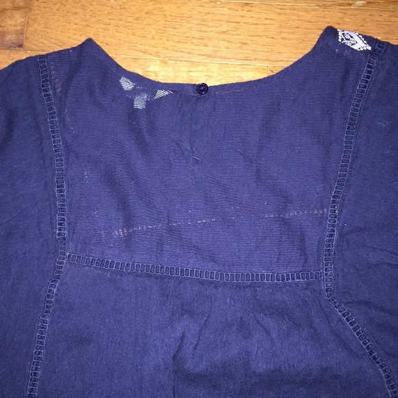 Crown & Ivy - Picture 4 of 5